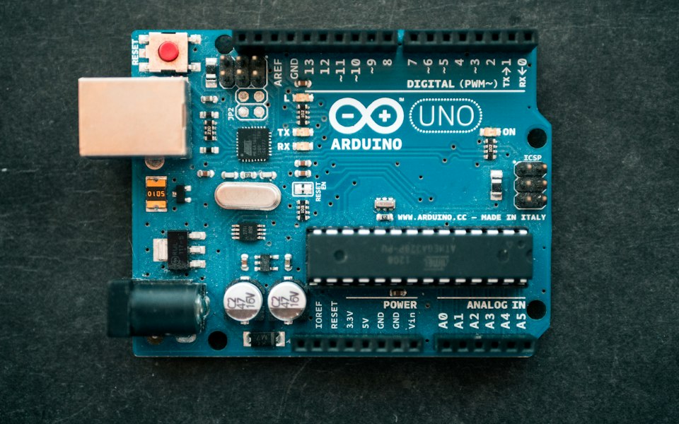 Microcontroller board with wiring